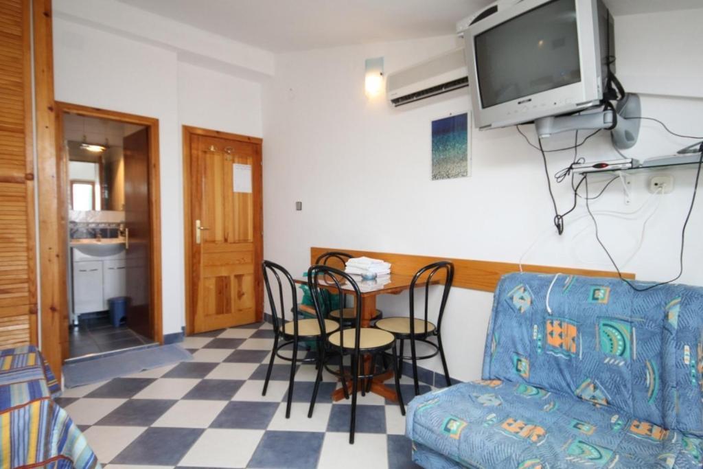 Apartman By The Sea Sucuraj, Hvar - 3589 *