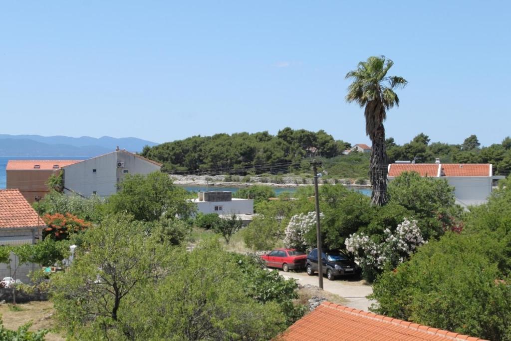 Apartman By The Sea Sucuraj, Hvar - 3589 *